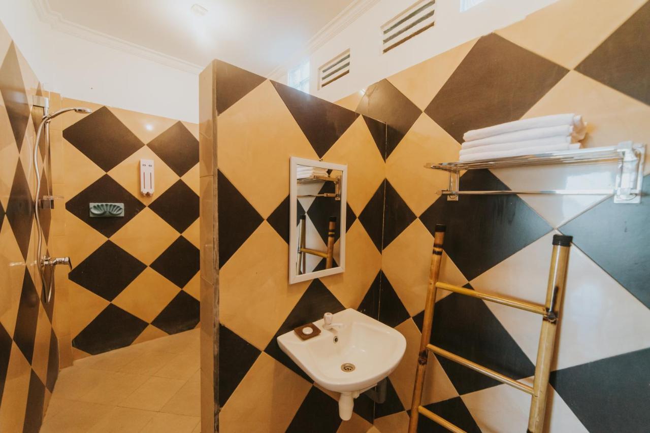 Birru Inn Kuta  Bagian luar foto
